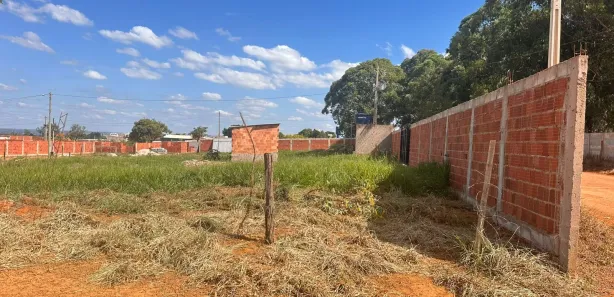Terreno / Lote / Condomínio à venda, 350m² no , Brasília
