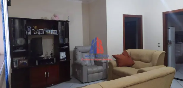 Sobrado com 3 Quartos à venda, 185m² no Vila Belvedere, Americana
