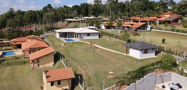 Fazenda / Sítio / Chácara com 4 Quartos à venda, 220m² no Campo Verde, Ibiúna
