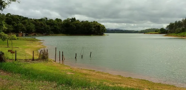 Fazenda / Sítio / Chácara com 4 Quartos à venda, 386m² no , Nazaré Paulista