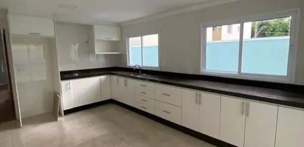 Sobrado com 3 Quartos à venda, 150m² no Residencial São Bernardo, Poços de Caldas