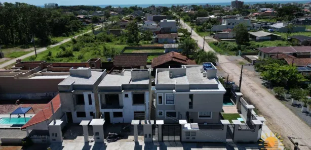 Casa de Condomínio com 2 Quartos à venda, 84m² no Barra do Saí, Itapoá