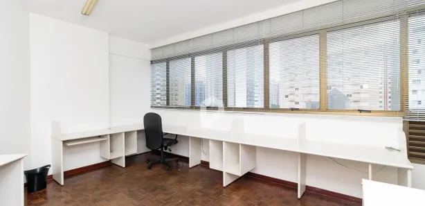 Conjunto Comercial / Sala à venda, 31m² no Centro, Curitiba