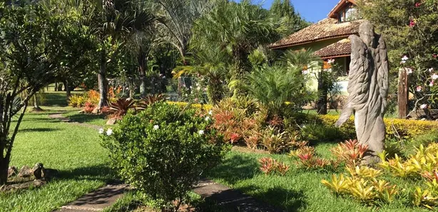 Fazenda / Sítio / Chácara com 4 Quartos à venda, 3000m² no Francisca Augusta Rios, Pouso Alegre