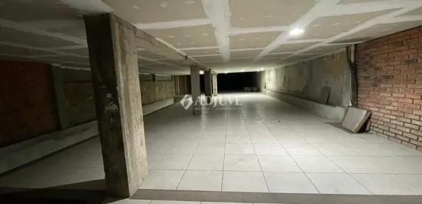 Prédio Inteiro para alugar, 1200m² no Itaipava, Petrópolis