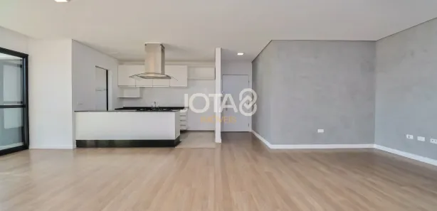 Apartamento com 2 Quartos para alugar, 110m² no Santo Inácio, Curitiba