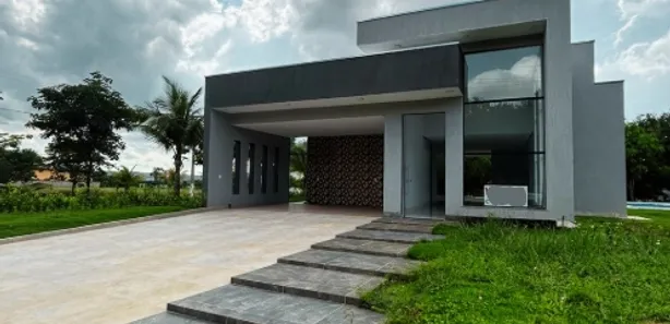 Casa de Condomínio com 3 Quartos à venda, 270m² no Centro, Hidrolândia