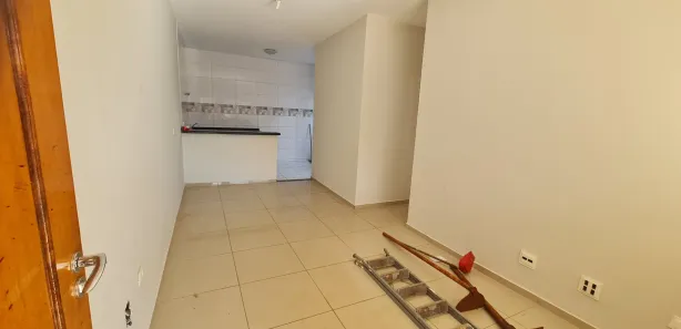 Casa com 3 Quartos para alugar, 94m² no Ernani Moura Lima, Londrina