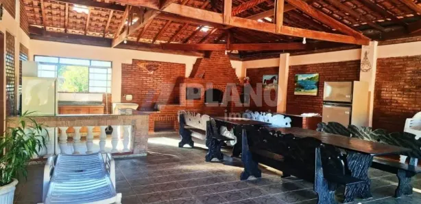 Fazenda / Sítio / Chácara com 8 Quartos para alugar, 4600m² no Chácara Leila, São Carlos