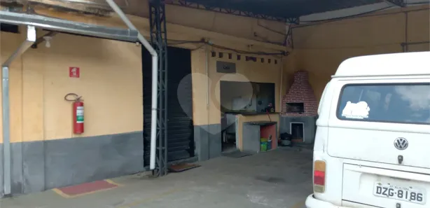 Galpão / Depósito / Armazém para venda ou aluguel, 250m² no Luiz Fagundes, Mairiporã