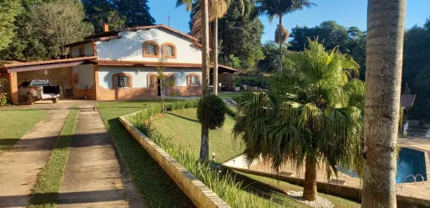 Fazenda / Sítio / Chácara com 4 Quartos à venda, 180m² no Mairinque, Mairinque