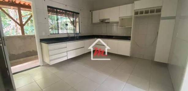 Casa com 3 Quartos para alugar, 68m² no Velha Central, Blumenau