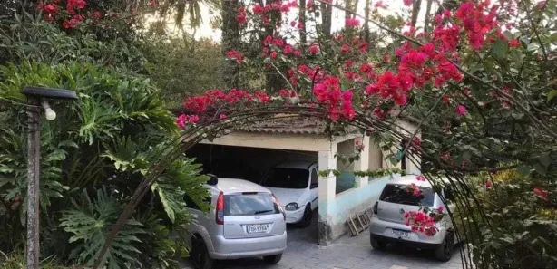 Fazenda / Sítio / Chácara com 2 Quartos à venda, 18000m² no Chácara Águas da Pedra, Itaquaquecetuba