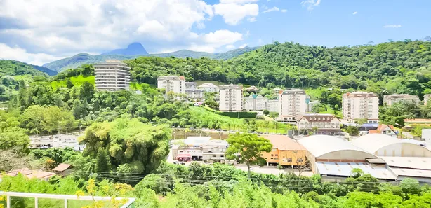 Casa com 4 Quartos para alugar, 90m² no Bonsucesso, Petrópolis