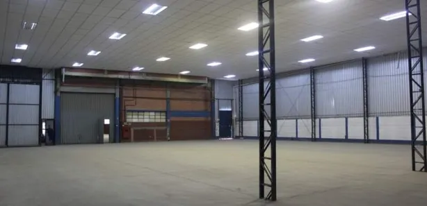 Galpão / Depósito / Armazém para alugar, 2830m² no Presidente Altino, Osasco