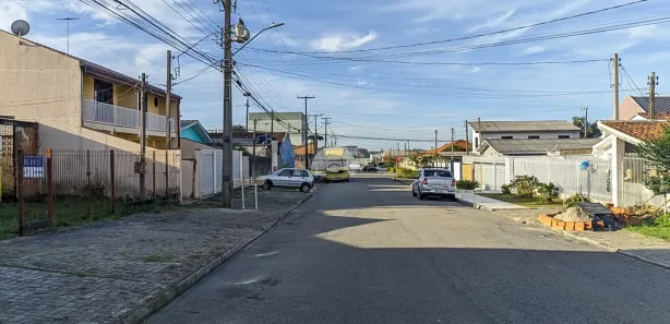 Galpão / Depósito / Armazém à venda, 390m² no São Gabriel, Colombo