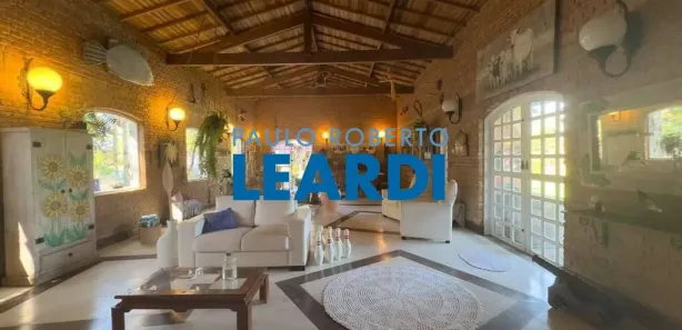 Fazenda / Sítio / Chácara com 4 Quartos para venda ou aluguel, 693m² no Tijuco Preto, Vargem Grande Paulista