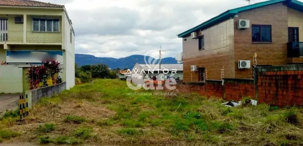 Terreno / Lote / Condomínio à venda, 583m² no São José, Santa Maria