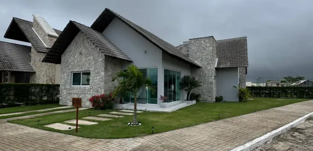 Casa de Condomínio com 4 Quartos para alugar, 170m² no , Bananeiras