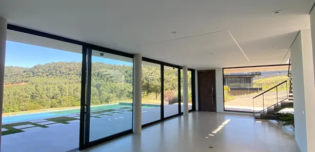Casa de Condomínio com 5 Quartos para venda ou aluguel, 501m² no Serra Azul, 