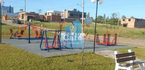 Terreno / Lote / Condomínio à venda, 597m² no São José, Santa Maria