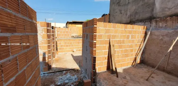 Casa com 2 Quartos à venda, 73m² no Brasília, Londrina