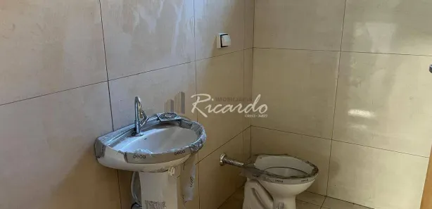 Loja / Salão / Ponto Comercial para alugar, 330m² no Vila Triângulo, Arapongas