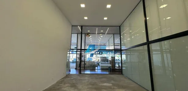 Loja / Salão / Ponto Comercial para alugar, 56m² no Chácara Manella, Cambé