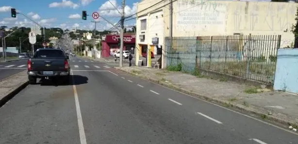 Terreno / Lote / Condomínio para alugar, 480m² no Cabral, Curitiba