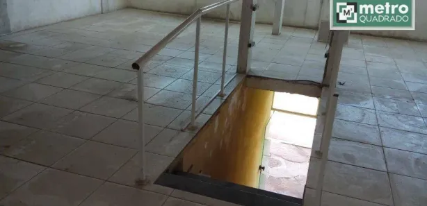 Galpão / Depósito / Armazém para alugar, 200m² no Residencial Praia Âncora, Rio das Ostras