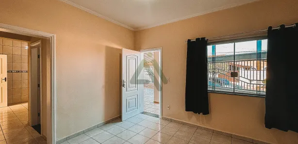 Sobrado com 3 Quartos para alugar, 160m² no Jardim Macarenko, Sumaré
