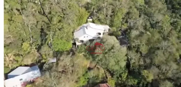 Fazenda / Sítio / Chácara com 5 Quartos para venda ou aluguel, 1000m² no Caminho do Indio, Embu das Artes