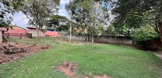 Fazenda / Sítio / Chácara com 3 Quartos à venda, 200m² no Estância Lago Azul (Ártemis), Piracicaba
