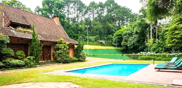 Casa de Condomínio com 7 Quartos para venda ou aluguel, 1200m² no Chácara Granja Velha, Carapicuíba