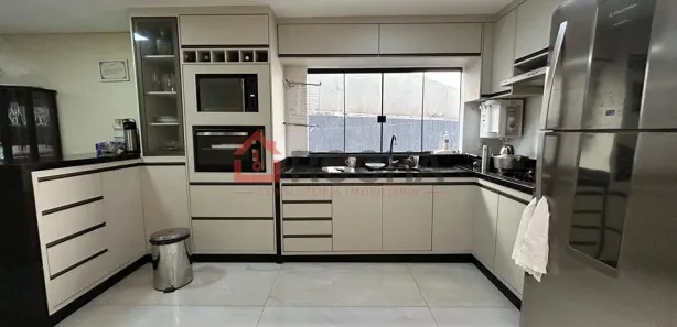 Casa com 3 Quartos à venda, 250m² no Sobradinho, Brasília