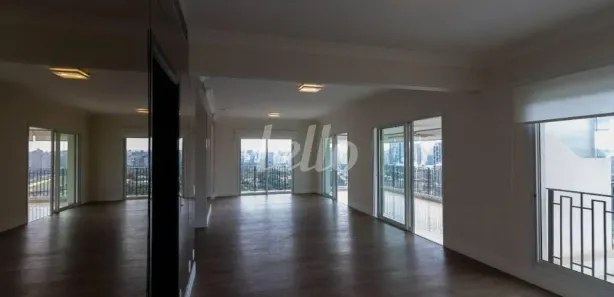 Apartamento com 2 Quartos para alugar, 241m² no Jardim Panorama, São Paulo
