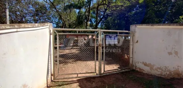 Fazenda / Sítio / Chácara com 3 Quartos para alugar, 361m² no Encontro Valparaíso I, São Carlos