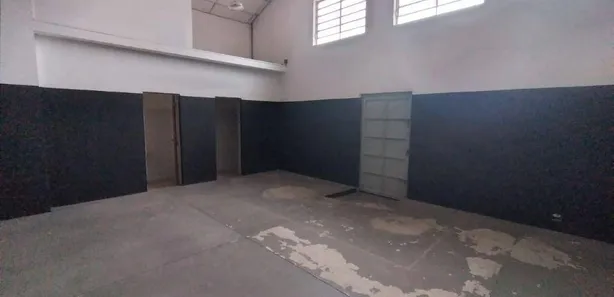 Loja / Salão / Ponto Comercial à venda, 200m² no Campo do Galvão, Guaratinguetá