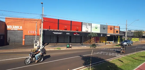Loja / Salão / Ponto Comercial para alugar, 50m² no Aquilles Sthengel, Londrina