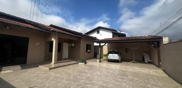Casa com 2 Quartos para alugar, 160m² no Centro, Penha