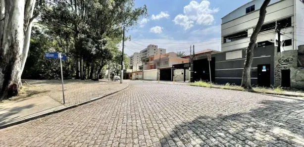 Galpão / Depósito / Armazém para venda ou aluguel, 585m² no Jardim Bonfiglioli, São Paulo