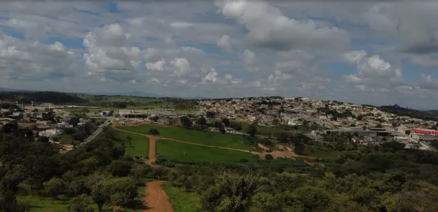 Terreno / Lote / Condomínio à venda, 371m² no Felipe Cláudio de Sales, Pedro Leopoldo
