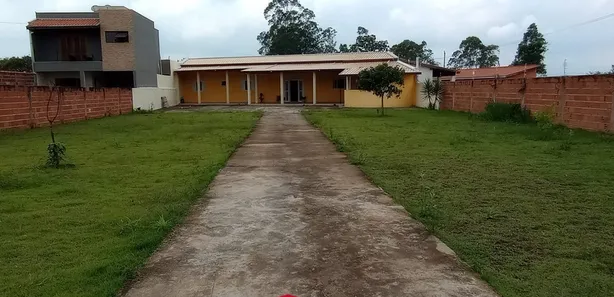 Fazenda / Sítio / Chácara com 2 Quartos à venda, 200m² no Vila Menino Jesus, Caçapava
