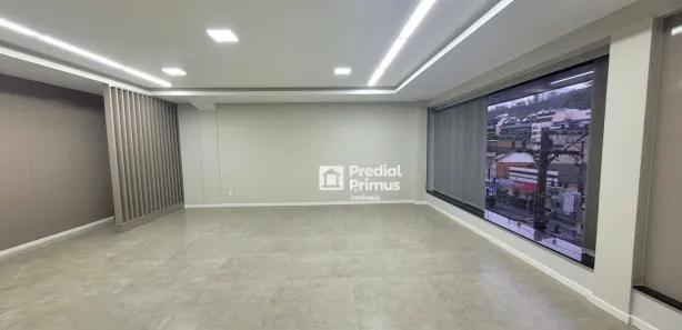 Prédio Inteiro para alugar, 650m² no Centro, Nova Friburgo