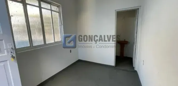 Casa com 2 Quartos para alugar, 150m² no Baeta Neves, São Bernardo do Campo