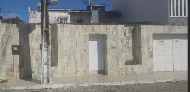 Casa com 6 Quartos à venda, 170m² no Pereira Lobo, Aracaju