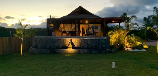 Casa de Condomínio com 4 Quartos à venda, 240m² no Imbassaí, Mata de São João