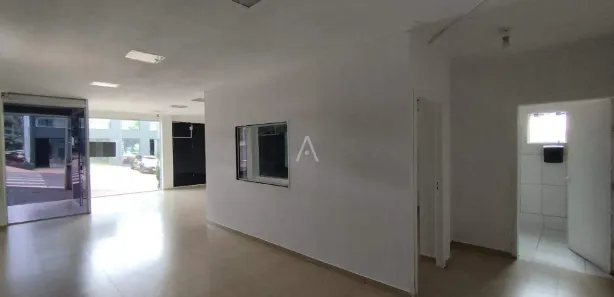 Conjunto Comercial / Sala para alugar, 82m² no Jardim Parizzotto, Toledo