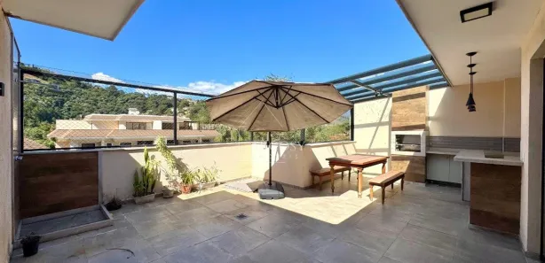 Cobertura com 3 Quartos para venda ou aluguel, 170m² no Itaipava, Petrópolis