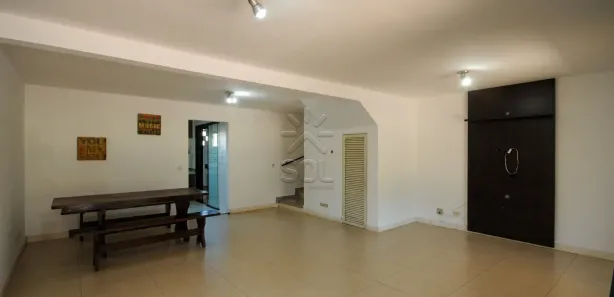 Casa com 3 Quartos para alugar, 148m² no Monjolo, Foz do Iguaçu